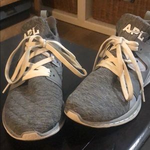 APL Women’s sneakers